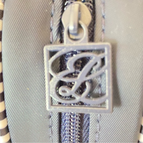 Estée Lauder 3-piece Travel Makeup, Storage, Toiletries Bag Set, Navy and White - Picture 8 of 16